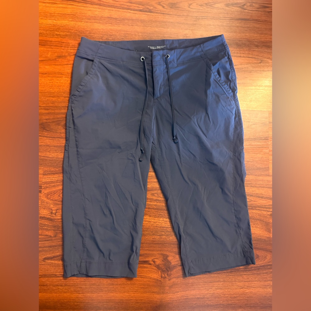 Columbia Omni shield crop pants size 12 blue